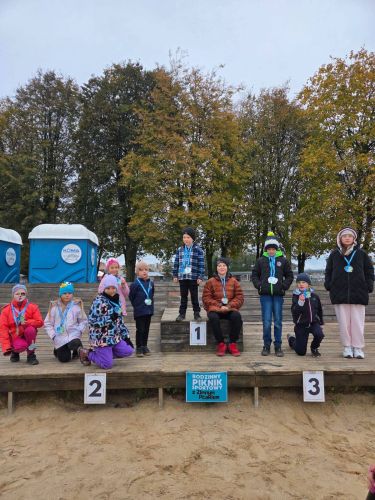 Rodzinny Piknik Sportowy z Zimnym Ptakiem